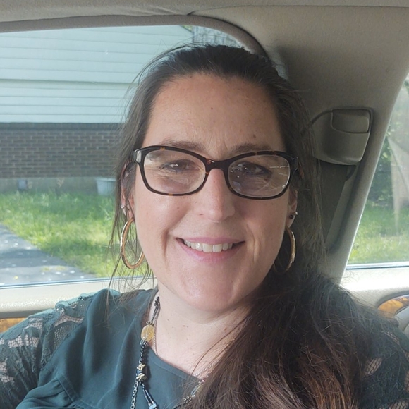 Meet your Posher, Happy - Picture 3 of 4